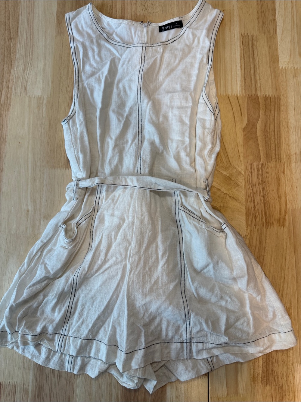 Very J White Mini Dress with Contrast Stitching